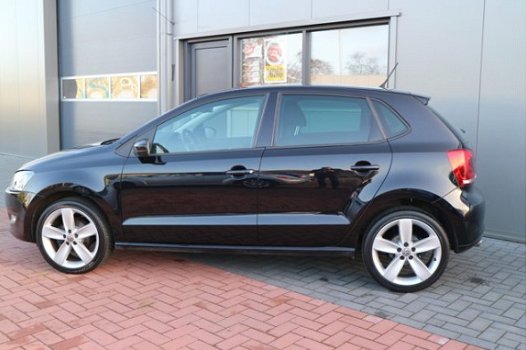 Volkswagen Polo - 1.4-16V Highline Cruisecontrol , Climatronic, Lichtmetalen velgen - 1