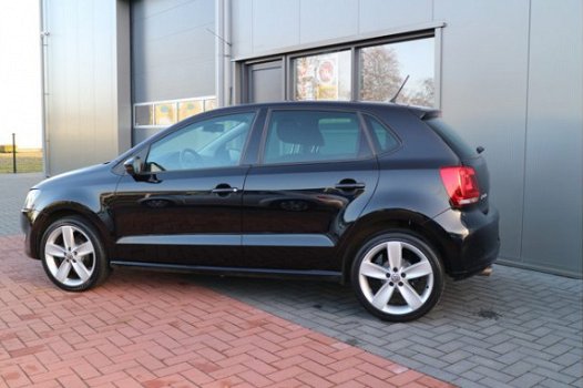 Volkswagen Polo - 1.4-16V Highline Cruisecontrol , Climatronic, Lichtmetalen velgen - 1