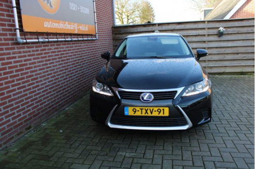 Lexus CT 200h - 1