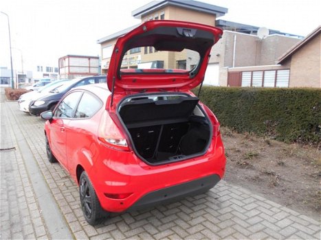 Ford Fiesta - 1.25 Trend AIRCO, ZEER MOOIE SPORTIEVE AUTO, Inruil Mogelijk - 1