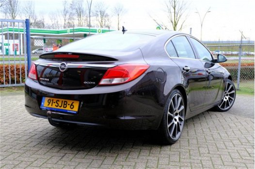 Opel Insignia - 2.0 CDTI EcoFLEX Cosmo 5-Deurs 160pk Leder/Xenon/Clima/Navi/Enz - 1