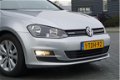 Volkswagen Golf - 1.6 TDI Highline BlueMotion NAVI CRUISE CLIMA PDC V+A DEALER ONDERHOUDEN - 1 - Thumbnail