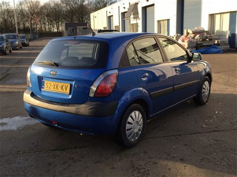 Kia Rio - 1.4 X-tra 5-DEURS, AIRCO, APK TOT 18-01-2021, 4X ELEK-RAMEN, RADIO-CD-NAVIGATIE, CENT-VERG - 1