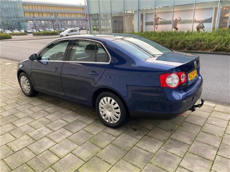 Volkswagen Jetta - 1.6 FSI Comfortline met airco - 1