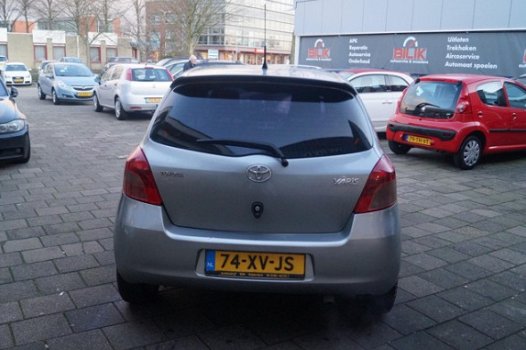 Toyota Yaris - 1.3 VVTi Sol / Elek-Pakket / Airco / 5-DRS - 1