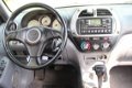 Toyota RAV4 - 2.0-16V VVT-I / BJ-2003 / 136, 593 km NAP / Airco nieuwe automaat bij 133.000 km - 1 - Thumbnail
