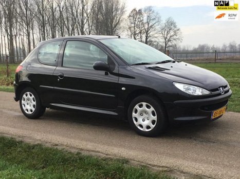 Peugeot 206 - 1.4 One-line met Airco&N.A.P - 1