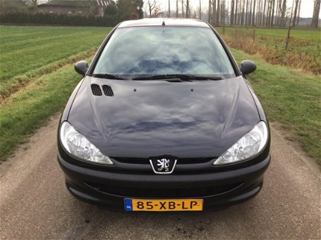 Peugeot 206 - 1.4 One-line met Airco&N.A.P - 1