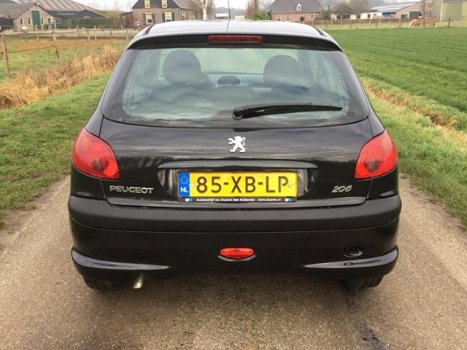 Peugeot 206 - 1.4 One-line met Airco&N.A.P - 1