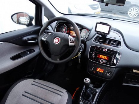 Fiat Punto Evo - 1.3 M-Jet Navi Clima Trekh *1e Eign* Cruise Dynamic - 1