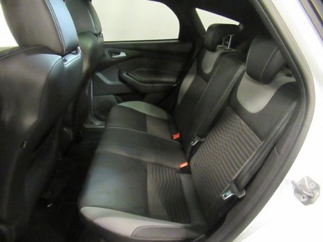 Ford Focus - 2.0 ST-2 Ecoboost 250pk (Recaro/+winterset) - 1