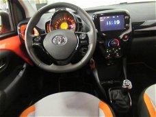Toyota Aygo - 5drs. 1.0VVT-i X-Clusiv (Camera/Led/+Winterset)