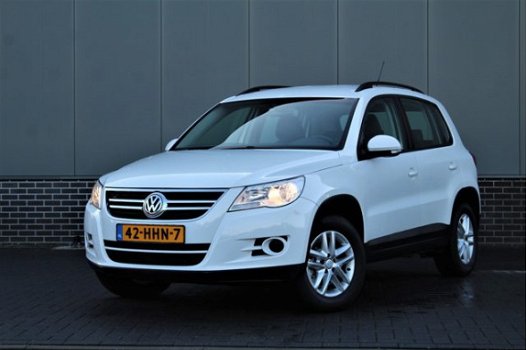 Volkswagen Tiguan - 2.0TSI 170PK Comfort&Design 4Motion | Trekhaak | Leder interieur | Cruise *Rijkl - 1