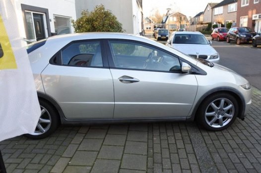 Honda Civic - 1.8I-VTEC COMFORT - 1