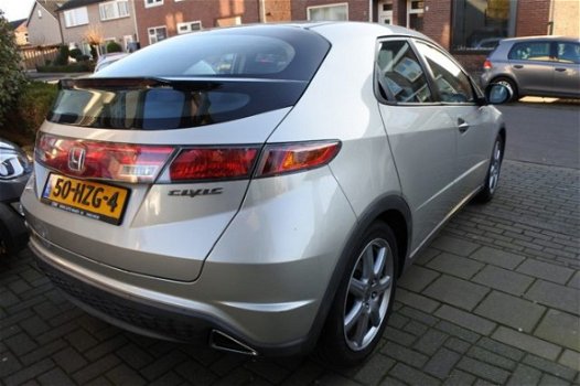 Honda Civic - 1.8I-VTEC COMFORT - 1