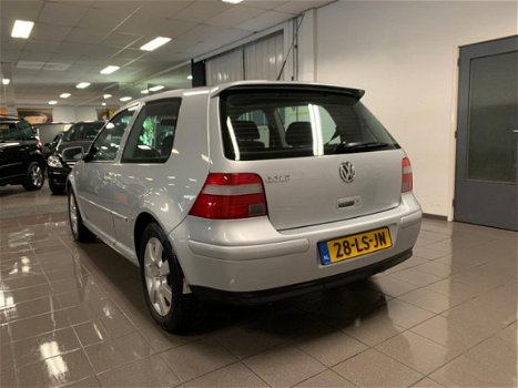 Volkswagen Golf - 2.0 Highline * Xenon / Stoelverwarming / Airco-ecc - 1