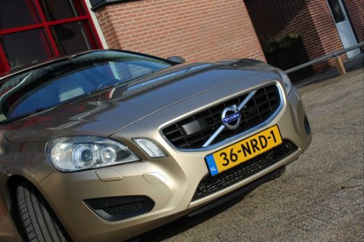 Volvo S60 - 2.0T Intro Edition Geartronic - 1