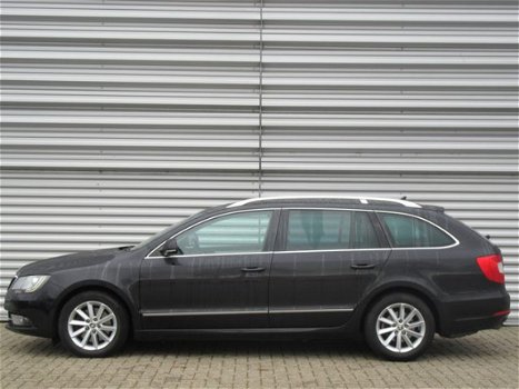 Skoda Superb Combi - 1.6 TDI Champs Elysees | navi | - 1