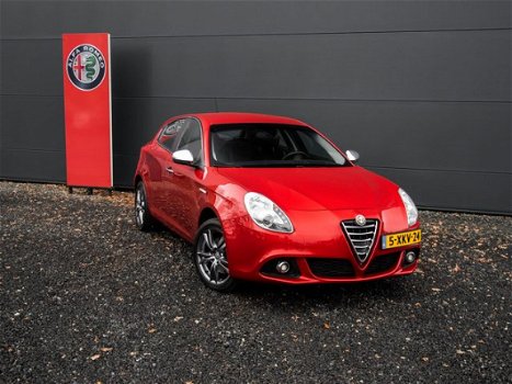 Alfa Romeo Giulietta - 1.4 T 170pk TCT Distinctive | Automaat | Navigatie - 1