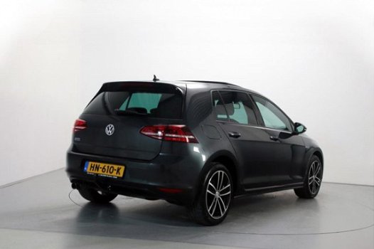 Volkswagen Golf - 1.4 TSI 204pk GTE DSG Panoramadak LED Navigatie App-Connect - 1