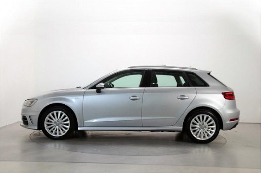 Audi A3 Sportback - 1.4 E-Tron 204pk Pro Line Plus Panoramadak Navigatie Stoelverwarming - 1