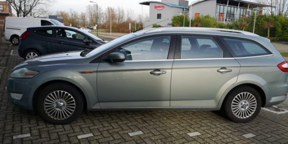 Ford Mondeo Wagon - 2.0-16V Titanium * 1e Eigenaar en dealeronderhouden, rijklaar en voorzien van ee - 1