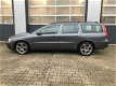 Volvo V70 - 2.4D Momentum / Cruise / Airco / LM - 1 - Thumbnail