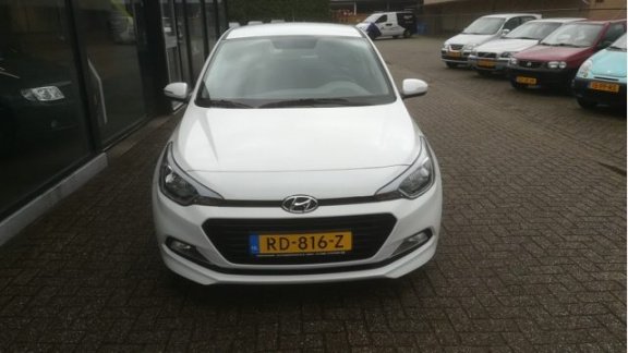 Hyundai i20 - 1.0 T-GDi i-DRIVE COOL LAGE KM-STAND - 1