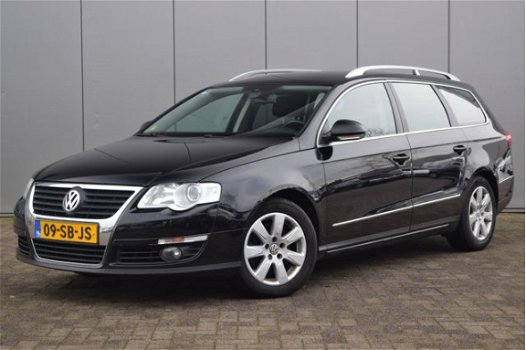 Volkswagen Passat Variant - 2.0 FSI Sportline Clima Trekhaak Radio/CD Parrot Stuurwielbediening Lmv - 1