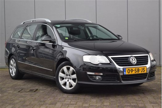 Volkswagen Passat Variant - 2.0 FSI Sportline Clima Trekhaak Radio/CD Parrot Stuurwielbediening Lmv - 1