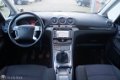 Ford Galaxy - 2.0-16V Ghia / Panoramadak/Navigatie / 7pers - 1 - Thumbnail