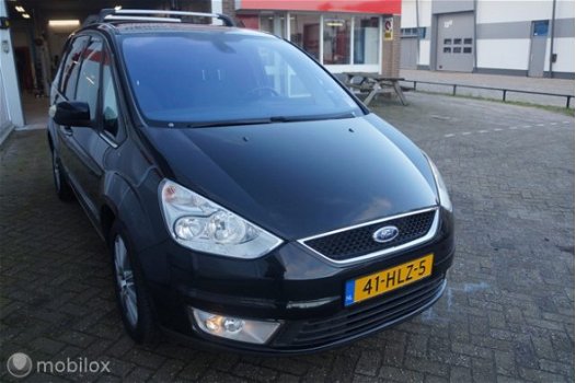 Ford Galaxy - 2.0-16V Ghia / Panoramadak/Navigatie / 7pers - 1