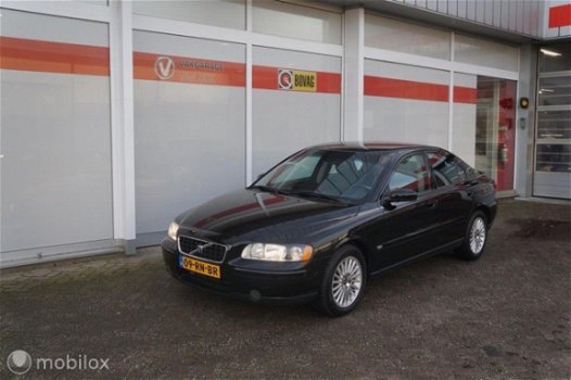 Volvo S60 - - 2.4 140PK Premium Face-lift / Nette auto - 1