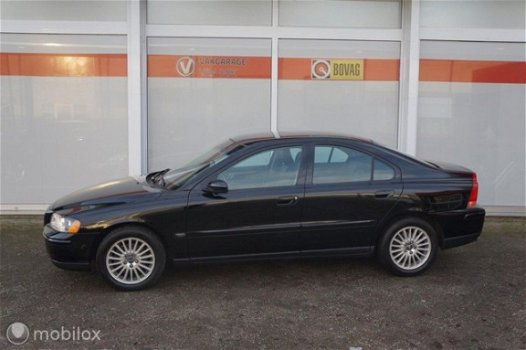 Volvo S60 - - 2.4 140PK Premium Face-lift / Nette auto - 1