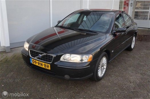 Volvo S60 - - 2.4 140PK Premium Face-lift / Nette auto - 1