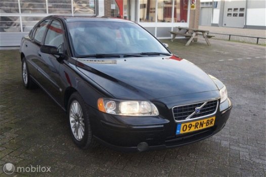 Volvo S60 - - 2.4 140PK Premium Face-lift / Nette auto - 1