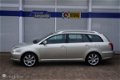 Toyota Avensis Wagon - - 2.0 16V VVT-I Leder / cruise control - 1 - Thumbnail