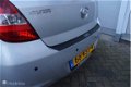 Hyundai i20 - 1.2i DynamicVersion Airco / 5 deurs - 1 - Thumbnail