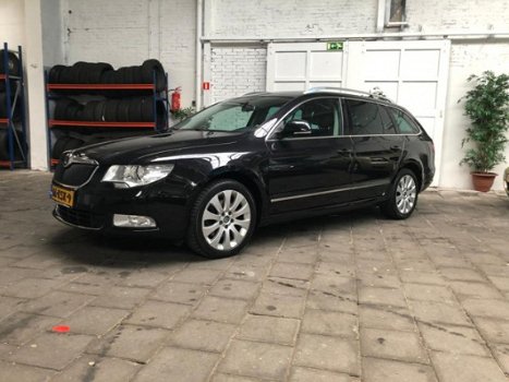 Skoda Superb - 1.8e TSI Elegance Businessline *NAV*AUT - 1