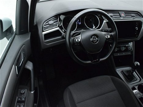 Volkswagen Touran - 2.0 TDI | GRIJS KENTEKEN | NAVI | CRUISE | CLIMA | PDC - 1