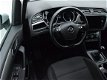 Volkswagen Touran - 2.0 TDI | GRIJS KENTEKEN | NAVI | CRUISE | CLIMA | PDC - 1 - Thumbnail