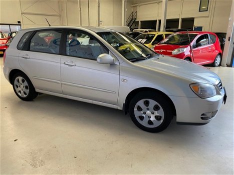 Kia Cerato - 1.6-16V LX 2006 90221km nwe.apk 2850 eu - 1