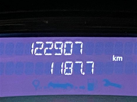 Renault Clio - 0.9 TCe Expression 2013 122000km 7395 eu - 1