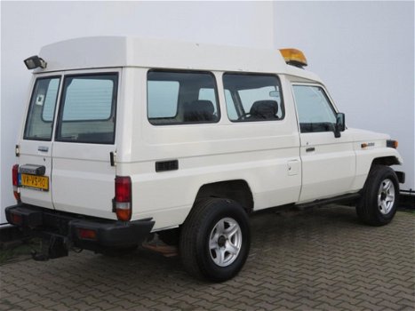 Toyota Land Cruiser - H.Duty 4.2 Hardtop Long HR Ex. BTW - 1