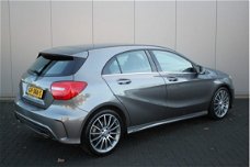 Mercedes-Benz A-klasse - A180 Ambition Navi/AMG-pack/Bi-xenon/Parkeerhulp/18-inch