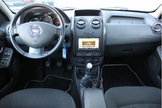 Dacia Duster - 1.2 TCe 125PK 4x2 Prestige Navi/Trekhaak/Bluetooth/Parkeerhulp - 1