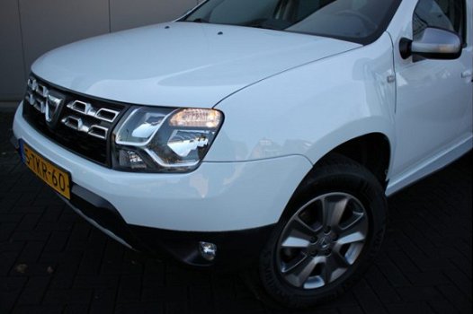 Dacia Duster - 1.2 TCe 125PK 4x2 Prestige Navi/Trekhaak/Bluetooth/Parkeerhulp - 1