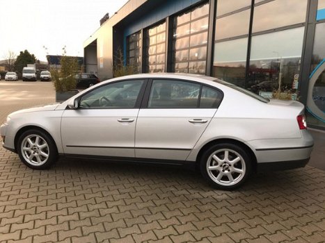 Volkswagen Passat - 1.4 TSI Comfortline - 1