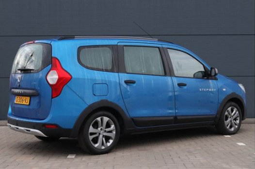 Dacia Lodgy - 1.2 TCe 115 pk Stepway 5p. Airco | Navi | Parkeersensoren | verw. voorstoelen - 1