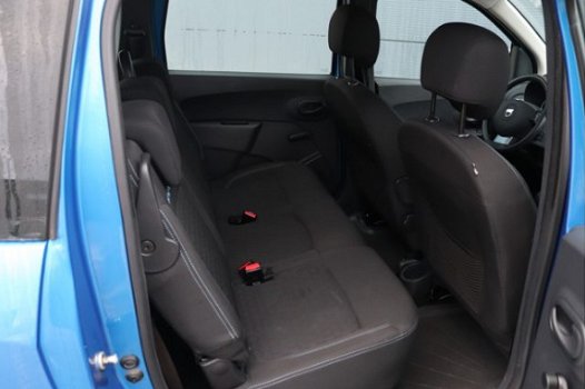 Dacia Lodgy - 1.2 TCe 115 pk Stepway 5p. Airco | Navi | Parkeersensoren | verw. voorstoelen - 1
